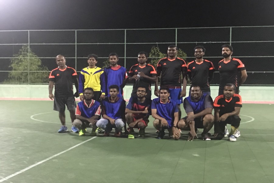 މަސައްކަތްތެރިންގެ ދުވަސް ފާހަގަކުރުމުގެ ގޮތުން ކައުންސިލްގެ ރެކްރިއޭޝަން ކްލަބާއި ޝަރައްފުއްދީން ސްކޫލާ ދެމެދު ފުޓްސަލް މެޗެއް ކުޅެފި