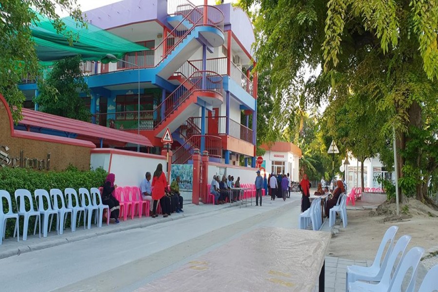 ރިޔާސީ އިންތިހާބުގެ ވޯޓުލުން ފެށިގެން ކުރިޔަށް