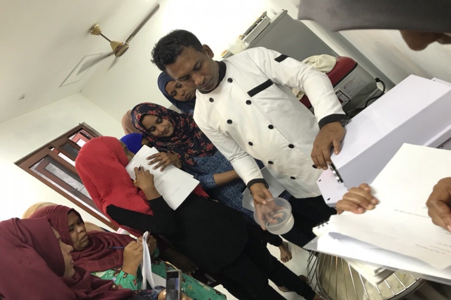އަންހެނުންގެ ތަރައްޤީއަށް މަސައްކަތްކުރާ ކޮމިޓީން ހިންގި ޕޭސްޓްރީ ކޯސް ކާމިޔާބުކަމާއެކު ނިންމާލައިފި