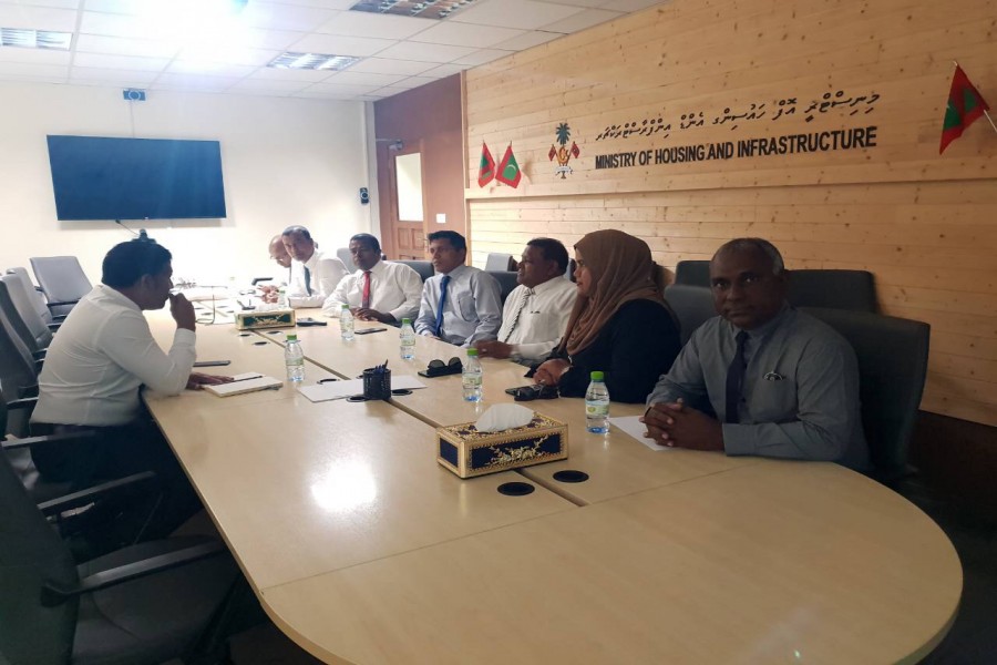 އައްޑޫގެ ޑެވެލޮޕްމެންޓް ޕްލޭންއާއި ގުޅޭގޮތުން މިނިސްޓަރ އޮފް  ނެޝަނަލް ޕްލޭނިންގ އެންޑް އިންފްރާސްޓްރަކްޗަރާ ކައުންސިލުން ބައްދަލުކުރައްވައިފި