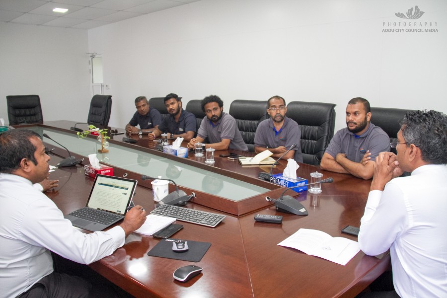 އައްޑޫގެ ނަރުދަމާގެ މަސައްކަތް ހިނގަމުންދާގޮތާއި ގުޅޭގުން ކައުންސިލުން ފެނަކައާ ބައްދަލުކުރައްވައިފި