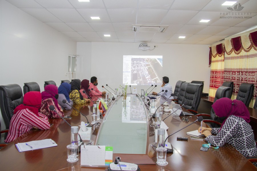 ޝަރަފުއްދީން ސްކޫލުން ދުނިޔޭގެ އޯޓިޒަމް ދުވަސް ފާހަގަކުރުމާ ގުޅޭގޮތުން ކައުންސިލާ މަޝްވަރާކުރައްވައިފި